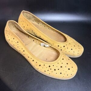 The Flexx Yellow Suede Leather Perforated Ballet Flats Shoes US 8.5 / EU‎ 40